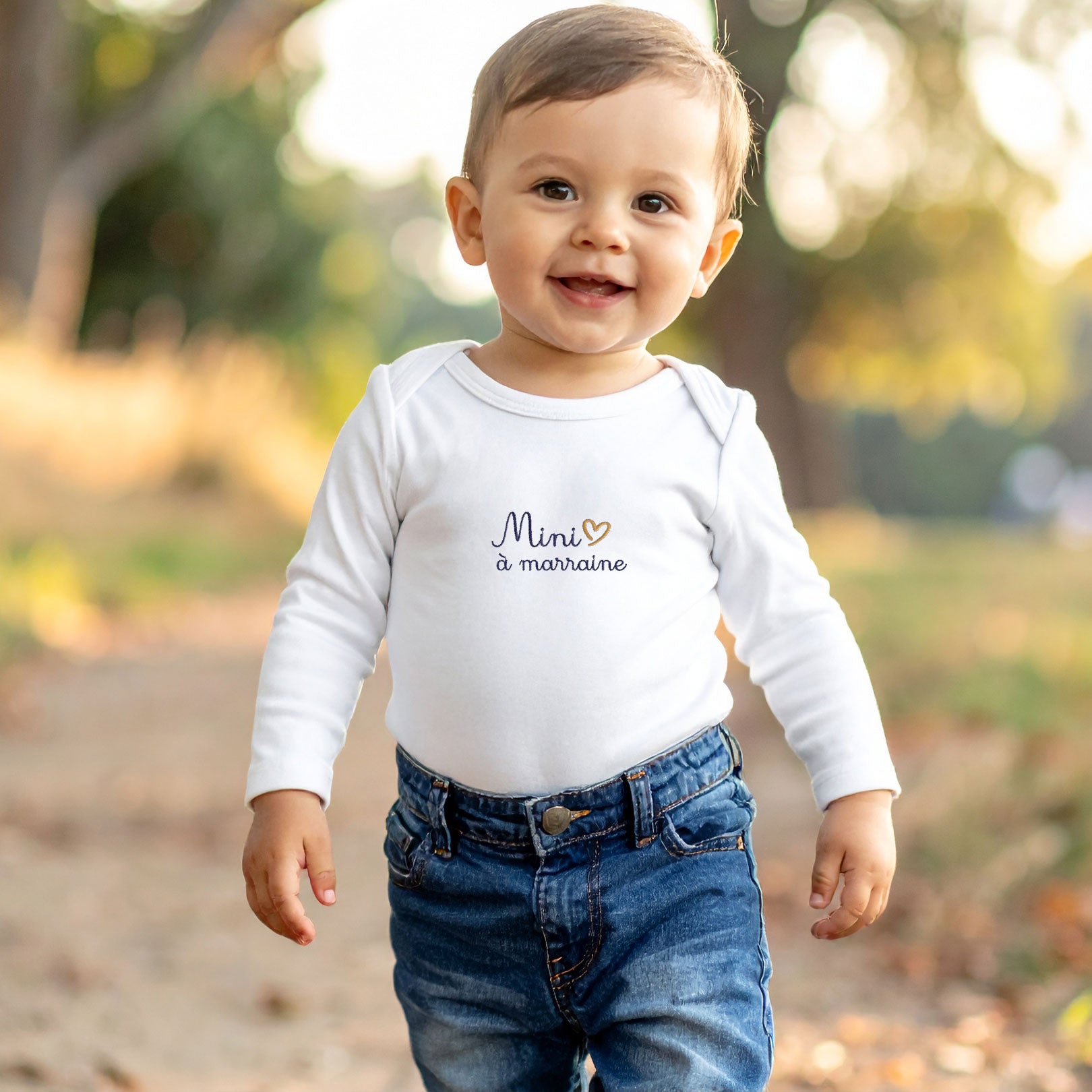 Body bébé blanc manches longues brodé "Mini ❤️ à marraine" – idée cadeau naissance personnalisé