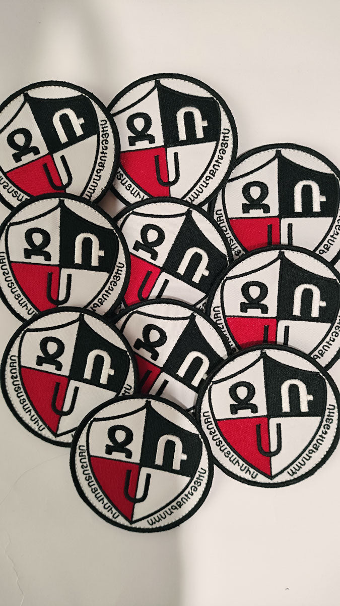 Patchs brodés sur mesure – broderie résistante – Drôme Ardèche