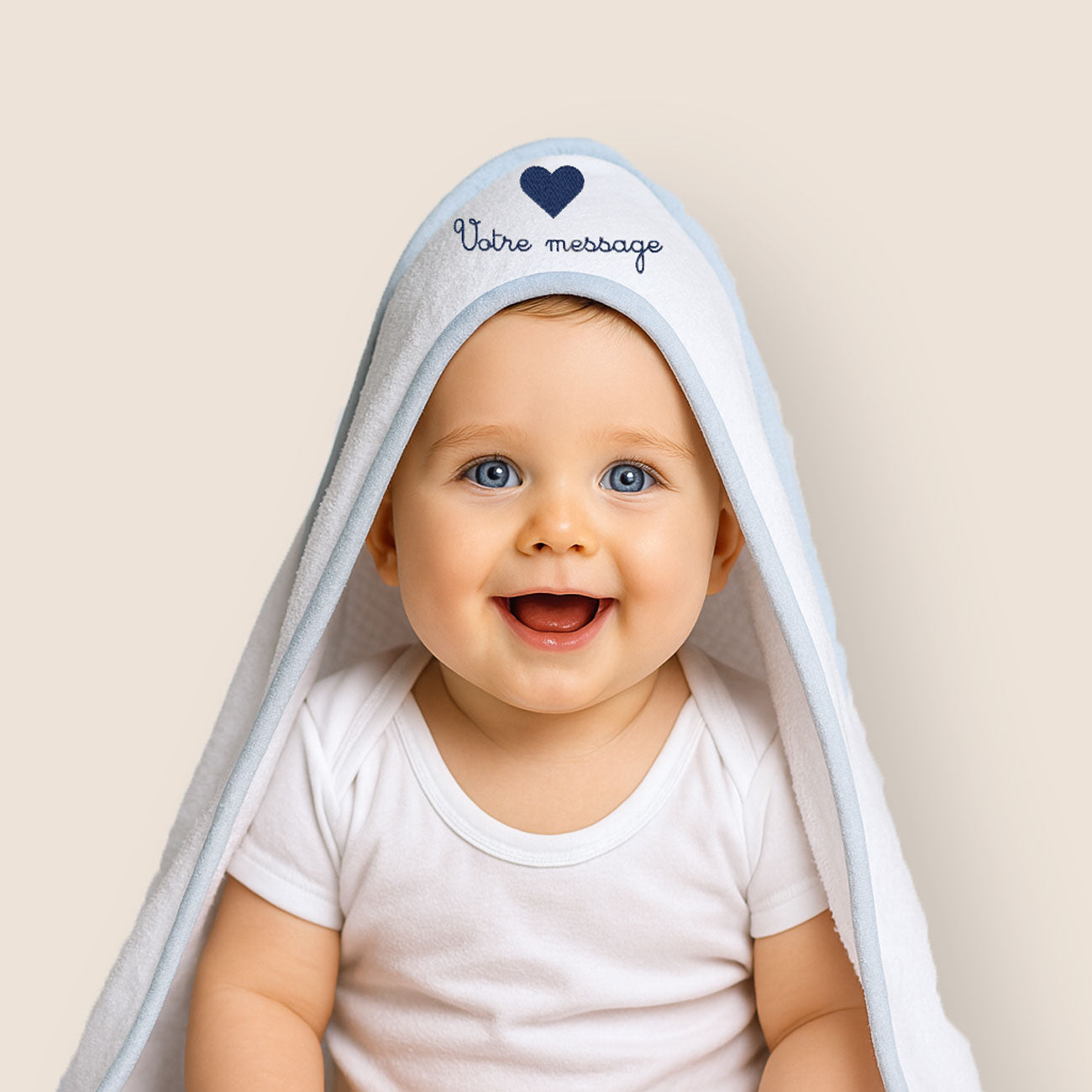 Cape de bain bébé brodée sur la capuche avec cœur et message personnalisé – cadeau naissance unique