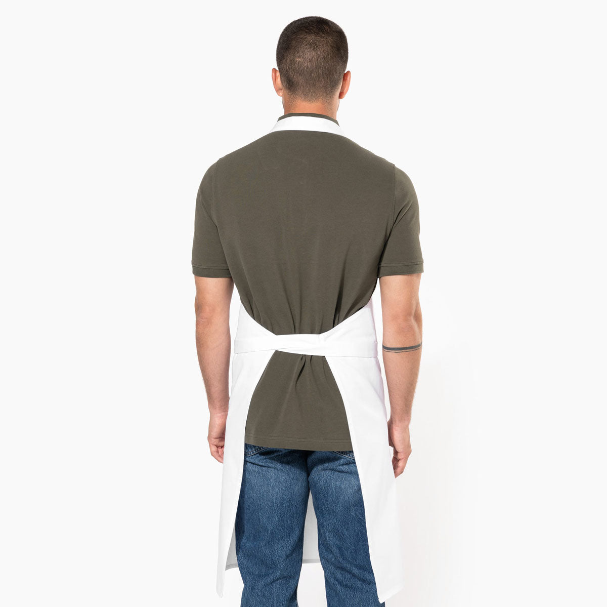 Dos du tablier blanc K8005 noué à la taille, avec sangle réglable et broderie possible sur le devant