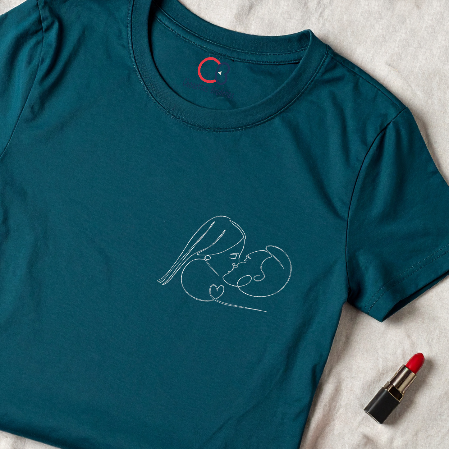 T-shirt brodé personnalisé – Portrait en fil d’après photo