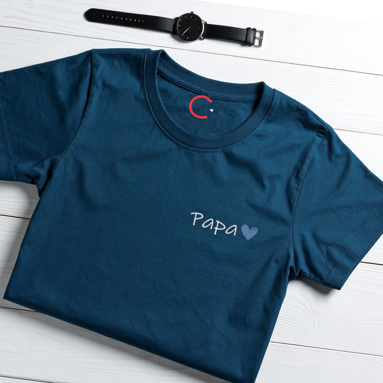 T-shirt bleu pétrole brodé Papa cœur – idée cadeau fête des pères personnalisé