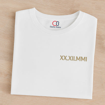 T-shirt brodé avec date en chiffres romains