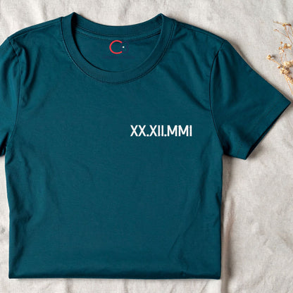 T-shirt brodé avec date en chiffres romains