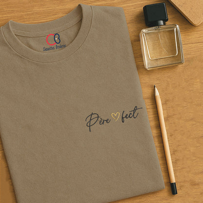 T-shirt beige brodé Père-fect avec cœur – idée cadeau papa personnalisé